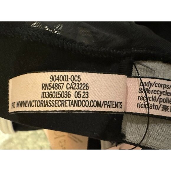 NWT Victoria's Secret Sport Bra Size Large Medium Support Black with white trim - Picture 9 of 11